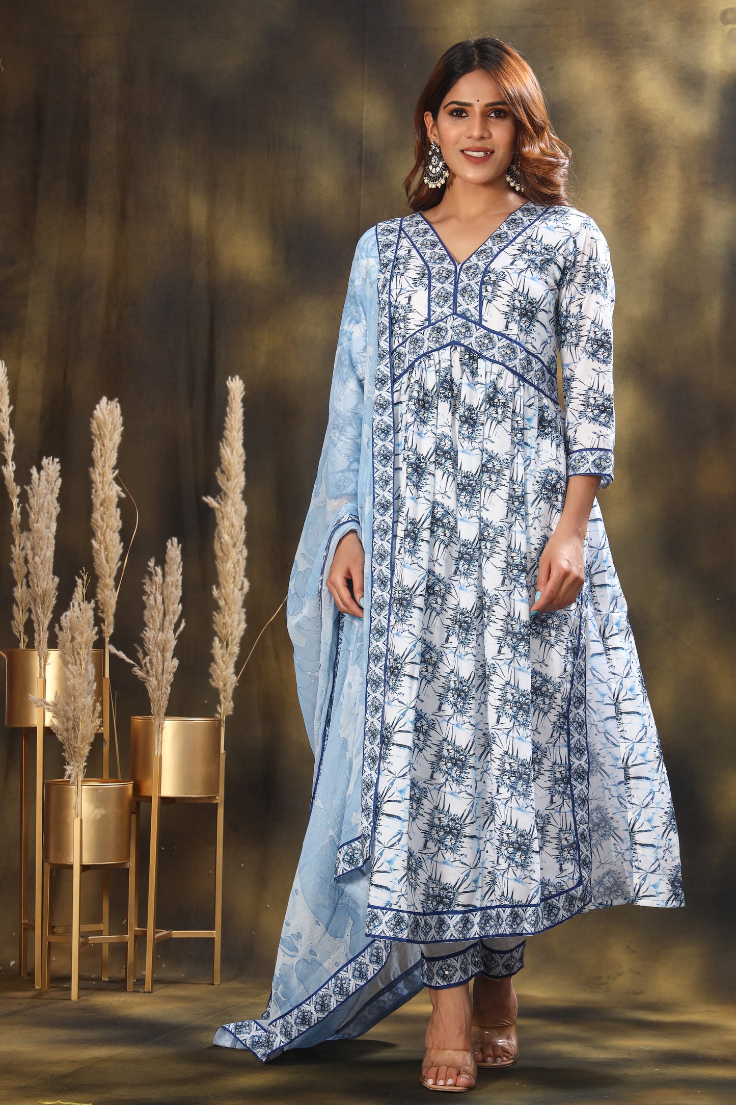 Shibori Aliya Cut Embroidered Kurta With Trousers And Dupatta