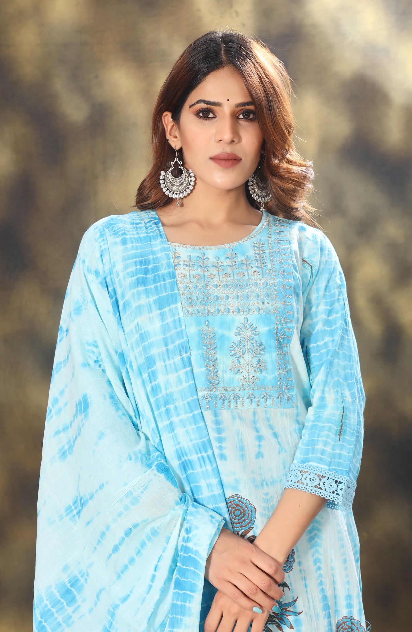 Shibori Printed Embroidered Kurta With Trousers And Dupatta