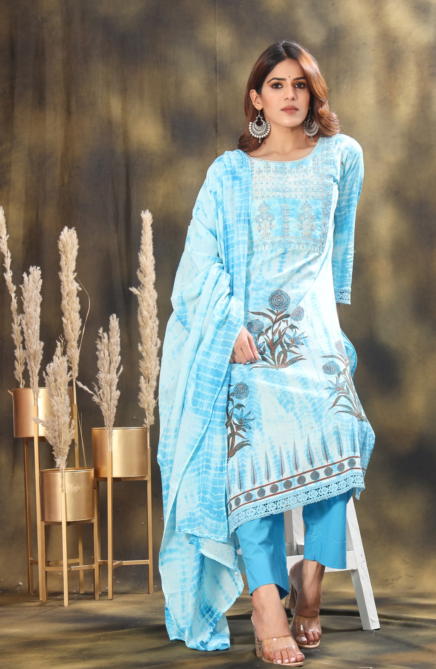 Shibori Printed Embroidered Kurta With Trousers And Dupatta